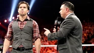 Raw 11.5.12.25