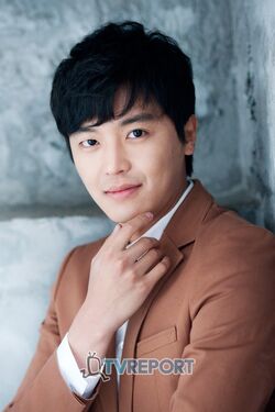 Yun Woo Jin21