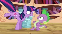Twilight angry at Spike S3E01