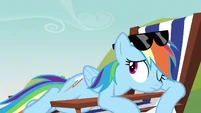 Rainbow Dash peek S3E3