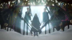 Straw hats assemble