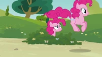 Pinkie hopping S3E03
