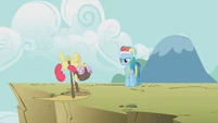 Hang-gliding fail S1E12