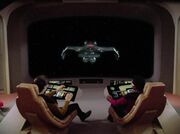 K'Neras Schlachtkreuzer auf dem Bildschirm der USS Enterprise-D