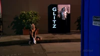 2x02 The One Where They Build a House (123)