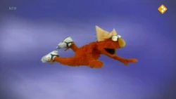 Elmo flying