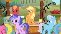 Everypony leaving S02E15