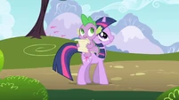 Twilight and Spike hear music S1E01