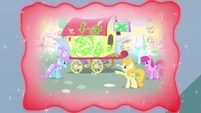 Trixie showing a flashback of her being ridiculed by the other ponies S3E5