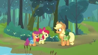 Apple Bloom 'You got the canteens' S3E06
