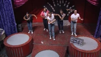 2x08 Queen for a Day (59)