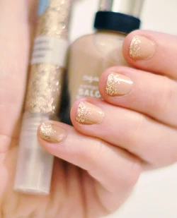 Tipped nail art