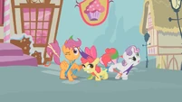 CMC covered in taffy S01E18