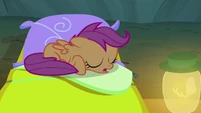 Scootaloo falls asleep S3E06