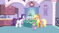 Rarity looking at pie S3E9