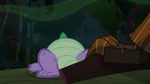 Spike on the ground S3E9