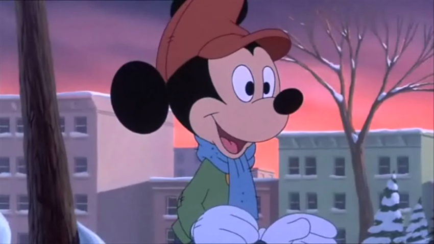 http://images2.wikia.nocookie.net/__cb20130103214733/scratchpad/images/5/53/Mickey_Mouse_Christmas.jpg