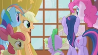 Ponies looking out the window S1E9