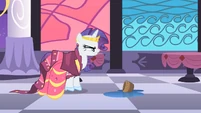 Rarity annoyed at Prince Blueblood S1E26