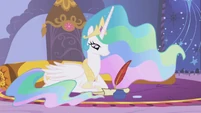 Celestia Writing to Twilight S1E5