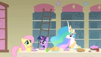 Fluttershy talking with Celestia S1E22