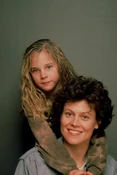 Ellen Ripley ll Newt 2 (Aliens)
