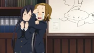 Ritsu punishes azusa