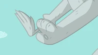 Discord's stone hands S03E10