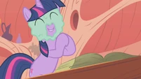 Twilight officially fun S1E8