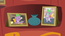 Spike hatching Peewee photo S03E11