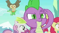 Spike looks around for Angel S03E11