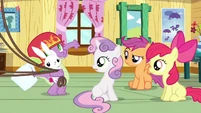 Spike making proposition S3E11