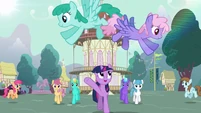 Twilight "morning in Ponyville shines" S03E13