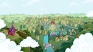 Imgres ponyville z góry 2