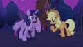 Applejack "never seen anything like it" S03E13.png