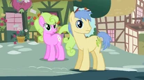 Daisy and Goldengrape notice something S2E8