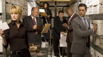 Cold-case-cast-photo-2
