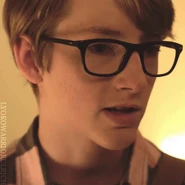 Tumblr mick6wc3au1s206x3o1 250