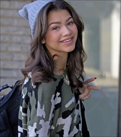 Zendaya-coleman-no-makeup-armycamohat