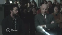 Falling-Skies-S2E9-Img-9- -Noah-Wyle-Terry-OQuinn-Tom-Mason-Arthur-Manchester1-330x185