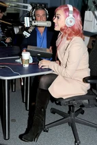 CU-Katy Perry appears on The Elvis Duran Morning Show-02