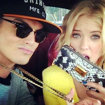 Ashley-Benson-y-Tyler-Blackburn- large