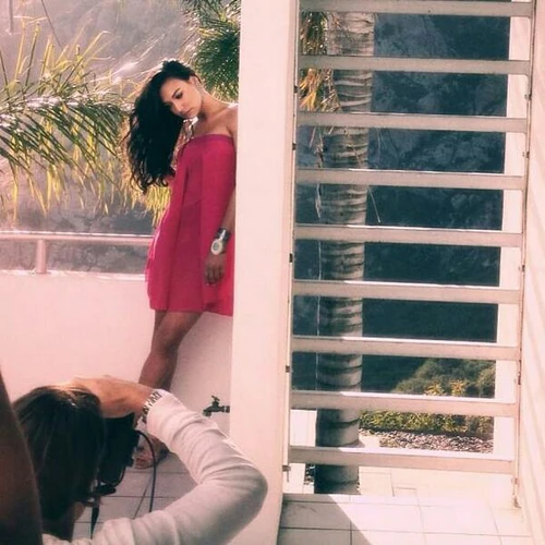 NayaGlowBTS