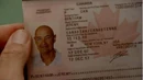 5x07-locke-passport.jpg