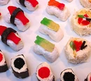DaedalusHowell/Sushi Cupcakes