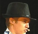 Lucas Grabeel