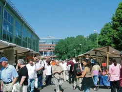 Blick gegen Westen von der Straße der Pariser Kommune aus