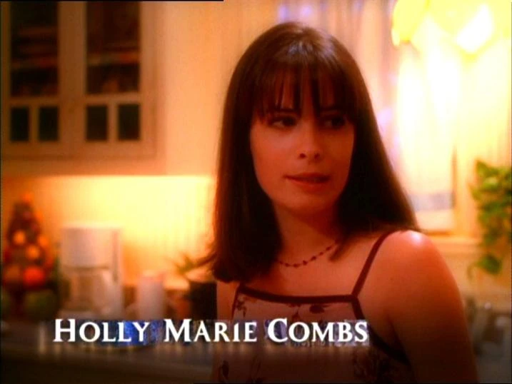 File:HollyMarieCombs101.jpg