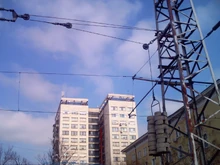 Compensación mecánica con poleas de ejes paralelos (Polipasto) en la red de la NRIC en Dimitrovgrad (Bulgaria)