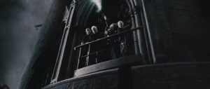 La joie des Mangemorts après l'assassinat de Dumbledore